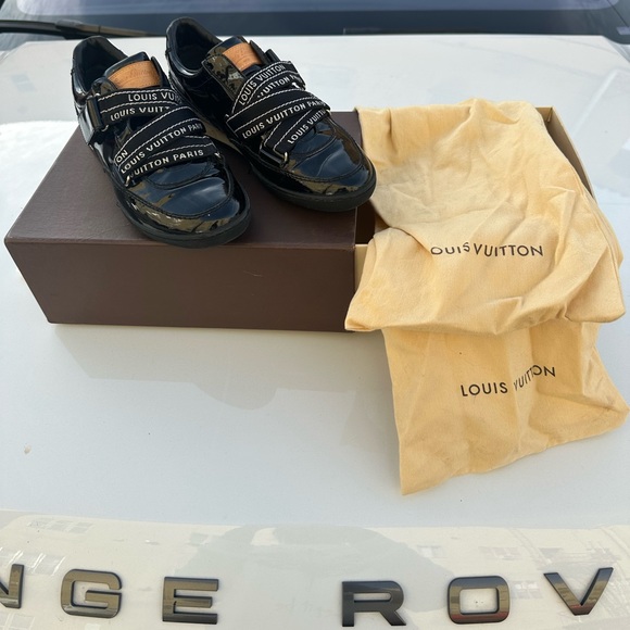 Authentic Louis Vuitton Sneakers- w/ box and dust bag - Picture 6 of 9